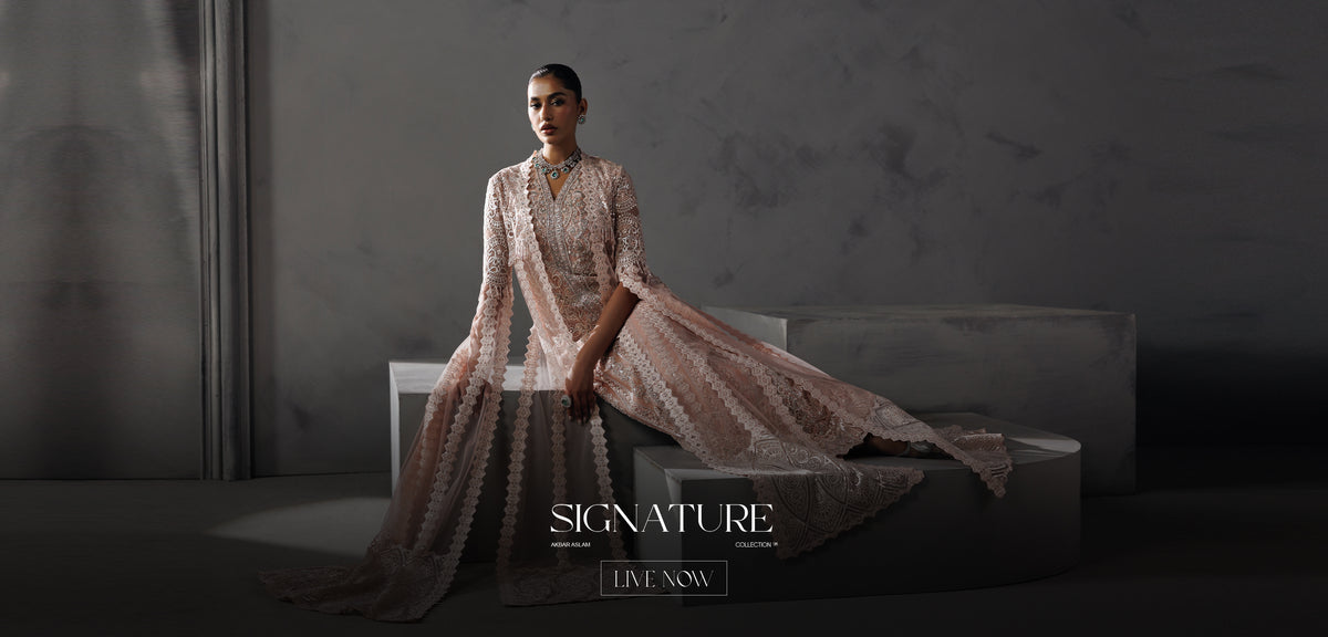 Signature 26 collection banner featuring Ravelle