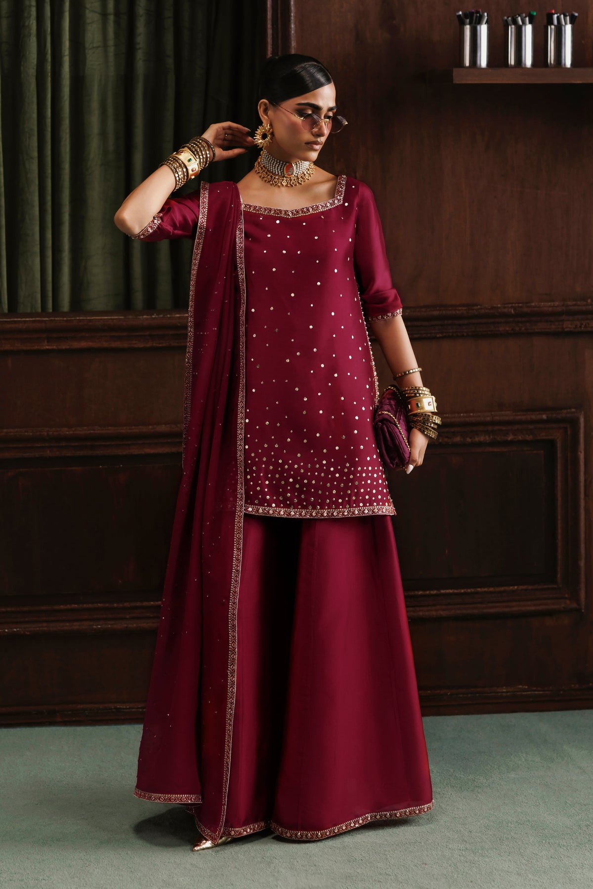 Sahar - 679