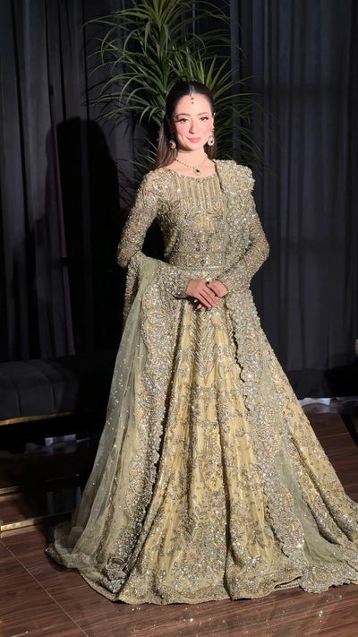 Hoatzin Style Diaries — Mehreen wearing Hoatzin